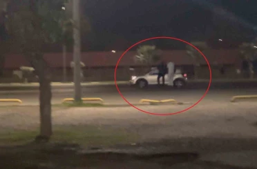 Samsun’da kazaya davetiye: Hareket halindeki aracın üzerine çıktılar 