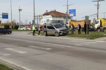 Samsun’da kırmızı ışık ihlali kazaya yol açtı: 3 yaralı 