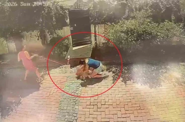 Samsun’da pitbull dehşeti: Küçük kızı yere savurdu, köpeğini ise ağır yaraladı 