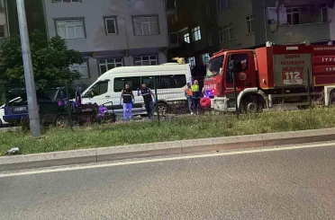 Samsun’da Tofaş araç park halindeki araçlara çarptı: 2’si ağır 3 yaralı 