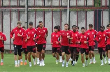 Samsunspor 8 oyuncu ile birden vedalaştı
