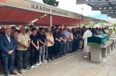 Samsun’un "Çaydanlıkçı Zeki"si son yolculuğuna uğurlandı 