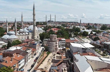 Sanat tarihçisi Prof. Dr. Beksaç: "Makedonya Kulesi hak ettiği bilgiye layık olması gereken bir yapı" 