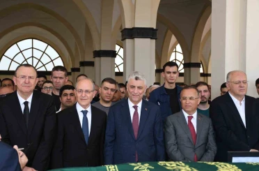 Sanayici Mehmet Ali Topçuoğlu, dualarla son yolculuğuna uğurlandı 