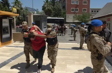 Şanlıurfa’da 12 kilo altın ile 2 milyon TL’yi gasp eden zanlılar tutuklandı
