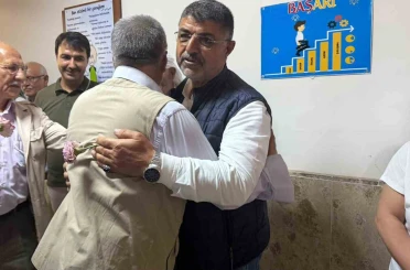Şanlıurfa’da 37 yıllık eğitim çınarına duygusal veda 