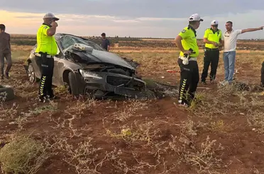 Şanlıurfa’da devrilen otomobil hurdaya döndü: 9 yaralı
