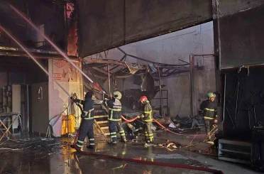 Şanlıurfa’da iş yeri yangını: 8 araçla müdahale edildi