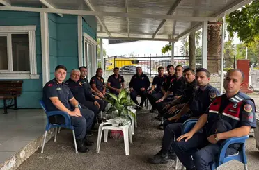 Sarıgöl’de jandarma ekipleri itfaiyecilerin haftasını kutladı
