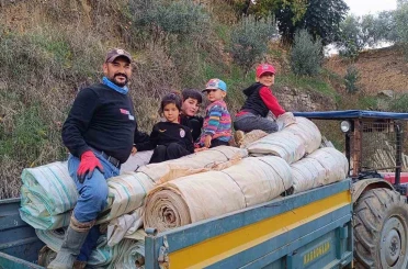 Sarıgöl’de örtü toplama işlerinde yoğunluk 