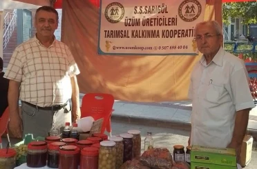 Sarıgöl’de pekmezli karbastı festivale damga vurdu 