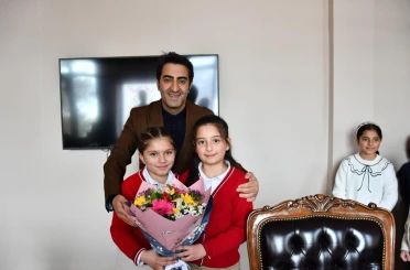 Sarıkamışlı öğrencilerden "Oyuncu Beyinler" turnuvasında gururlandıran başarı 