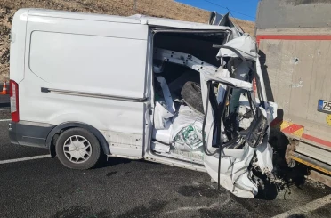 Sarıkamış’ta trafik kazası: 2 yaralı 