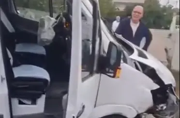 Sarıyer’de okul servisi duvara çarptı: 1 yaralı
