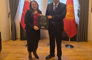 SATKOF Başkanı Bay’dan Sultan Raev’e ziyaret 