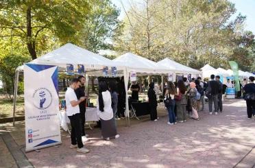 SAÜ öğrencilerine bakanlık desteği 