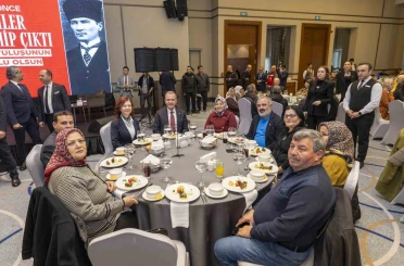 Seçer: "Şehitlerimiz bu ülkenin onurunu omuzlarında taşıdı" 
