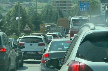 Şehir Hastanesi kavşak çalışması trafiği kilitledi: Kilometrelerce araç kuyruğu 