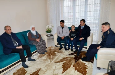 Şehit ailelerine anlamlı ziyaret 