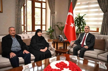 Şehit ailesinden Manisa protokolüne duygu dolu ziyaret 