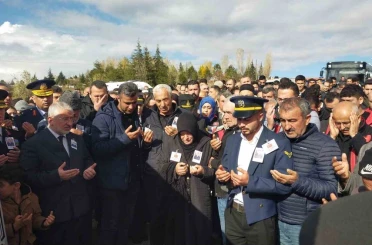 Şehit astsubay için baba ocağından helallik alındı 