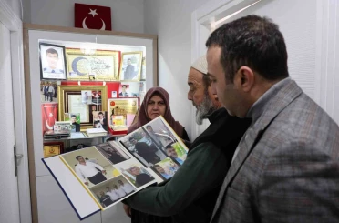 Şehit babası oğlundan kalan koleksiyona gözü gibi bakıyor 