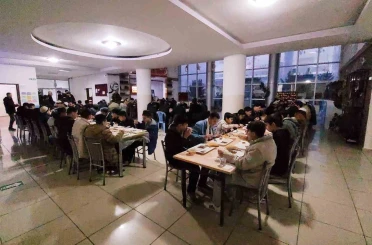 Şehit Özkan Özendi Anadolu İmam Hatip Lisesi’nden açık öğretim öğrencilerine iftar 