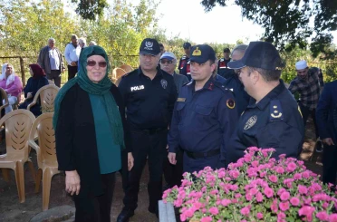 Şehit polis dualarla anıldı 