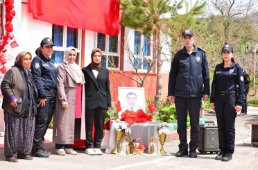 Şehit polisin adı memleketi Feke’de okula verildi 