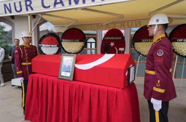 Şehit Uzm. Jandarma Çavuş Arif Özdemir son yolculuğuna uğurlanıyor 