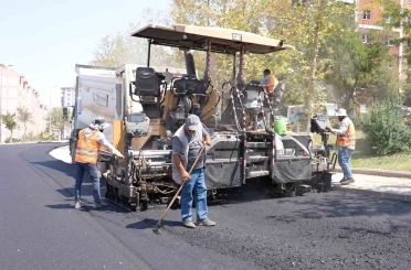 Şehitkamil’de yol seferberliği sürüyor 