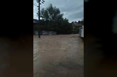 Sel afetinin yaşandığı Cide’de derenin taştığı anlar kamerada 