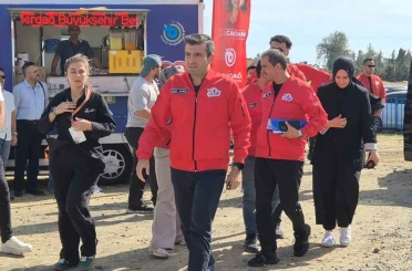 Selçuk Bayraktar: "Zor koşullarda bu işi yapanlar dünyaya damgasını vuracak" 