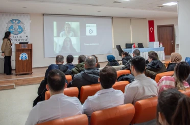 Selçuk Üniversitesinde akıllı baston eğitimi ve teslimi