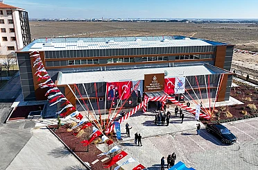 Selçuklu Fen Lisesi Kapalı Spor Salonu ve Suni Çim Saha’nın resmi açılışı gerçekleştirildi