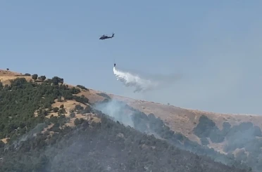 Şemdinli’deki yangına havadan müdahale devam ediyor 