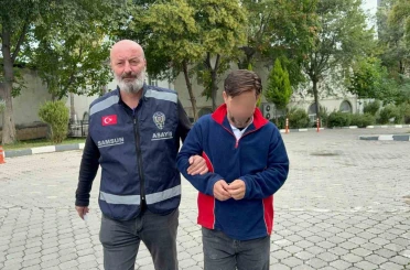 Seri hırsız keşif yaparken ve eve tırmanırken kameraya yakalandı: 70 bin liralık eşya ele geçirildi 