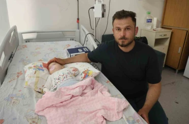 Serum çıkarma işlemi esnasında sargıyla birlikte bebeğin parmağı kesildi 