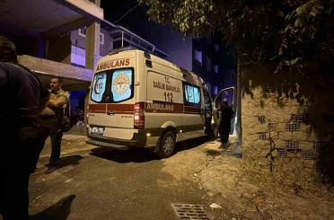 Sevgilisi ile tartışıp kendini bıçaklamaya çalışan şahıs ekipleri harakete geçirdi 