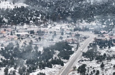 Seydikemer yaylaları beyaza büründü 