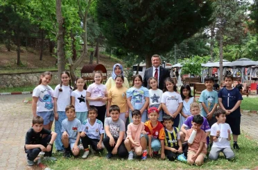Şeyh Edebali Türbesi’nde öğrencilerden tarih yolculuğu 