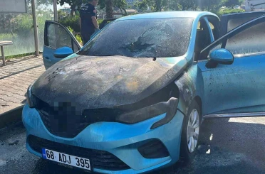 Seyir halindeki otomobil alev aldı, ilk müdahale orman işletme personelinden geldi 