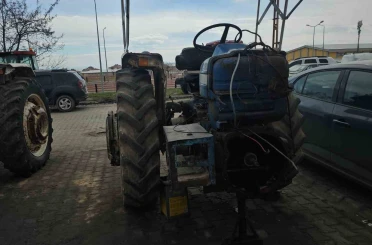 Sezon öncesi tamircilerde traktör yoğunluğu 