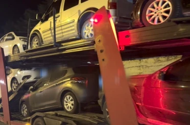 Sıfır araçların taban kısmında un çuvallarına zulalanmış şekilde uyuşturucu ele geçirildi 