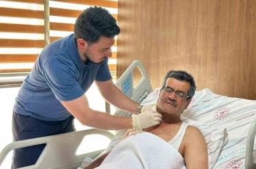 Siirt’te felç riski taşıyan hasta başarılı şah damarı ameliyatıyla sağlığına kavuştu 