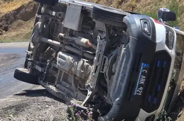 Siirt’te hastaya giden ambulans devrildi
