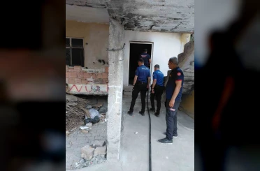 Siirt’te metruk binada yangın 