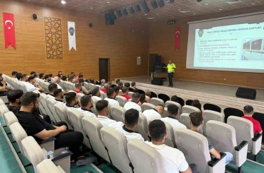 Siirt’te okul servis şoförlerine trafik güvenliği eğitimi verildi 