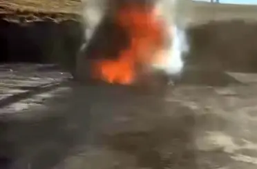 Siirt’te şantiyede iş makinesi yandı
