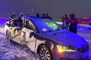 Siirt’te yol çalışması yapan araç ile otomobil çarpıştı: 1 ölü, 4 yaralı 